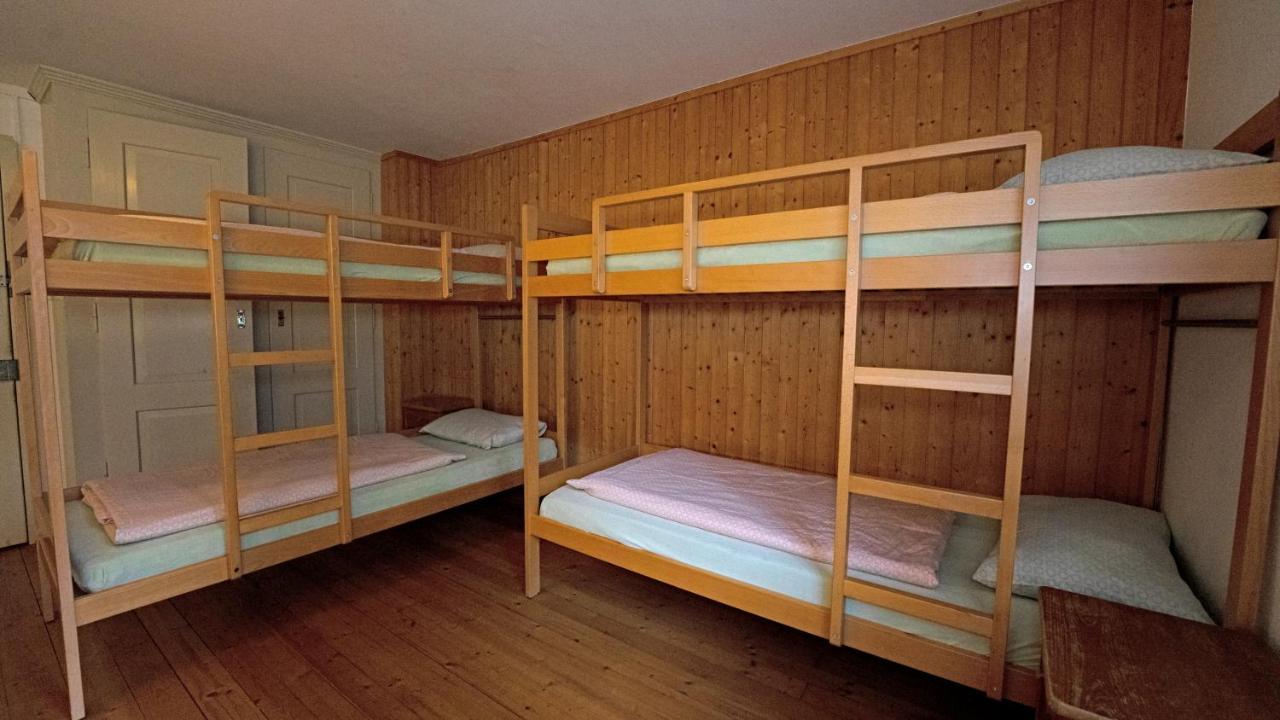 Leissigen Youth Hostel מראה חיצוני תמונה